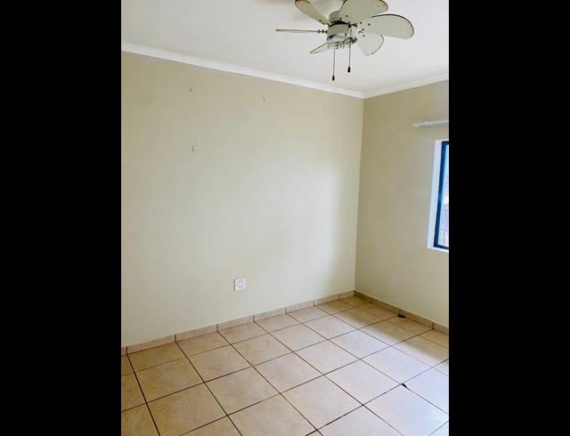2 BEDROOM PROPERTY TO RENT IN MANABA BEACH